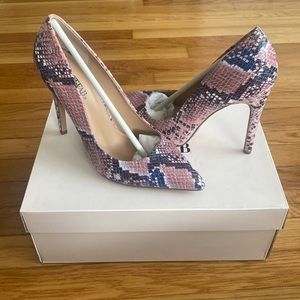JustFab Faux Snake Skin Pumps